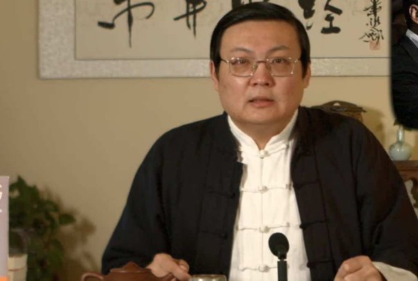 47岁的梁宏达，为什么不要孩子？