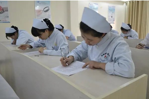 2023护师成绩什么时候公布