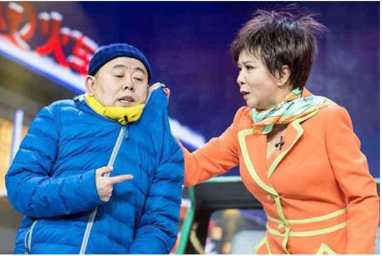 大家纷纷讨论潘长江和蔡明的小品，他们通过小品表达出了什么道理？