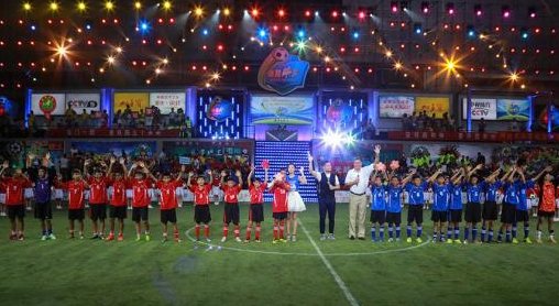 世界上的球王有几个，分别是哪几位？（足球）