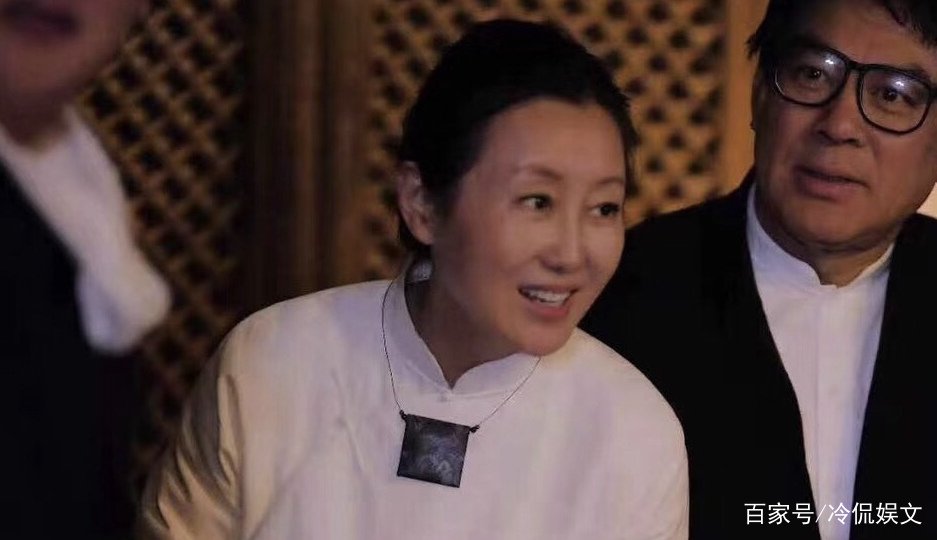 买红妹女儿前途被毁,如今51岁潘蔚的报应来了,为什么会这么说?