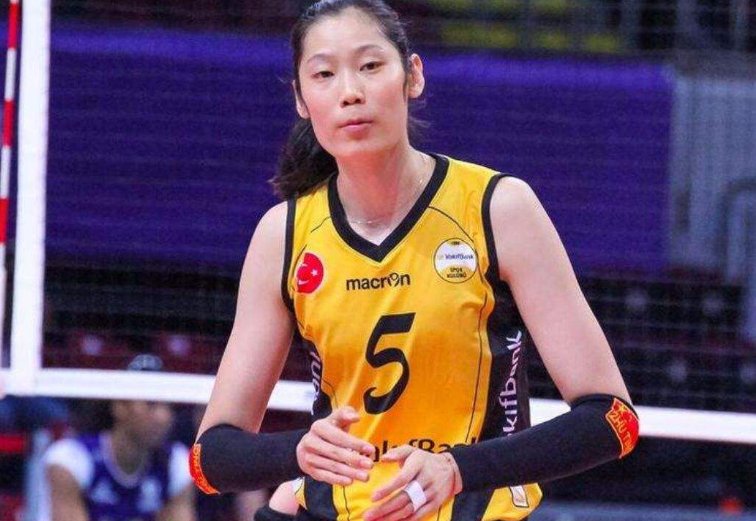 朱婷吐槽为何不催婚男运动员，为何大家对大龄男青年比较宽容？