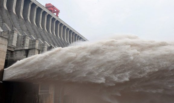 重庆损失超24亿，洪水过境造成多少人员受灾？