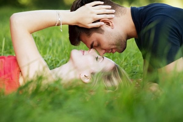 我朋友突然说喜欢我，后来就没有然后了是什么意思？