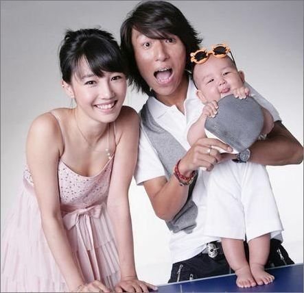 《我的青春谁作主》里的蕾蕾是羽泉里陈羽凡的老婆吗？？她的简介来下…