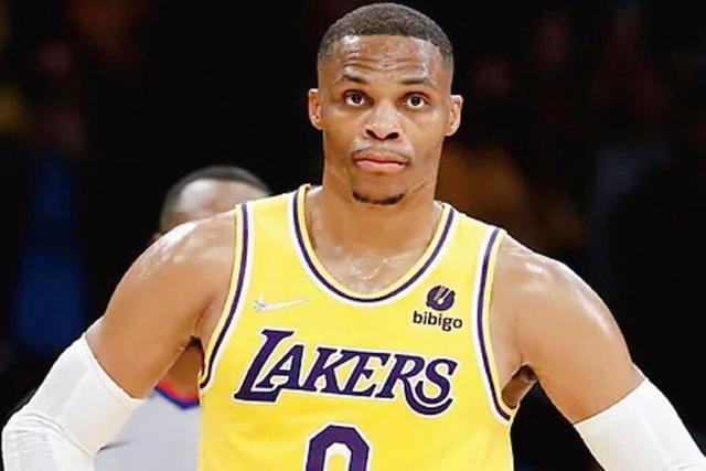 名记直言威少不会接受买断，他是为了防止哪些事件的发生？