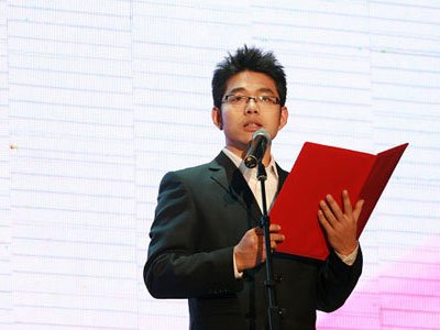 求百度新产品总监李健的简介