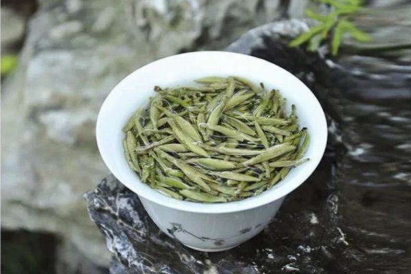 白毫之赐的成语解释及意思