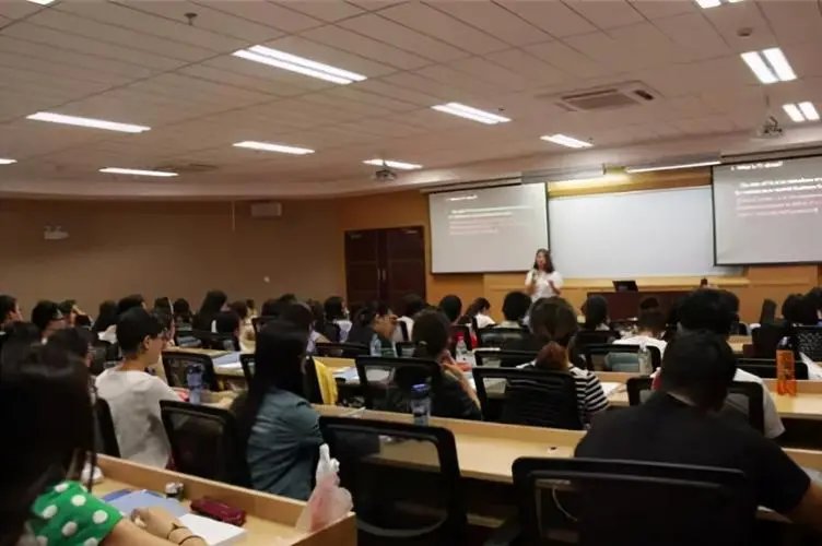 浙江越秀外国语学院全国排名