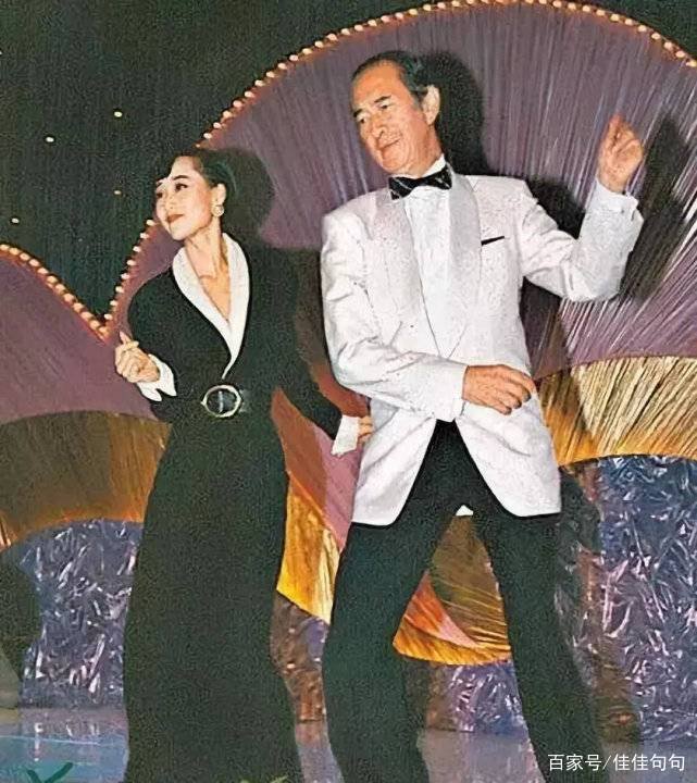 何鸿燊最疼爱的小女儿何超云是谁的孩子