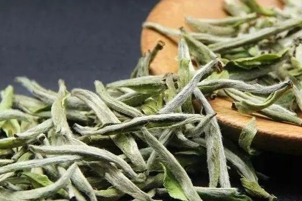 白毫之赐的成语解释及意思