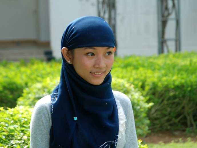 为什么回族女子要戴盖头？