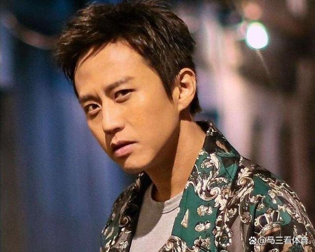 邓超在人民日报上撰文感慨了自己作品，文中哪些信息值得关注？