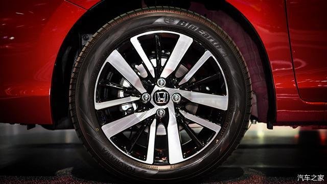 泰国上市的全新锋范City帅爆了，还要什么思域