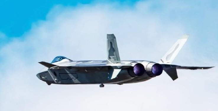 歼-20双机分离上升滚转，贴近实战！这是一幕什么样的场景？