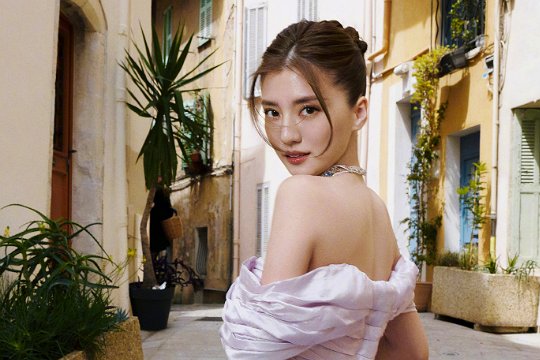 吴千语家庭背景