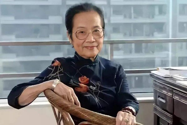 叶曼个人资料简介