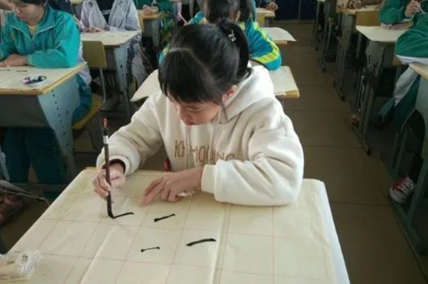 草莓字体如何练