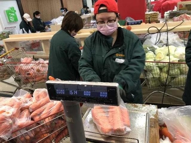 广州管控区蔬菜包10元一袋，是否物超所值？