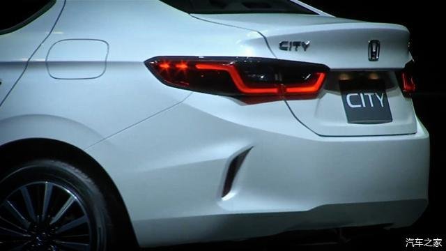 泰国上市的全新锋范City帅爆了，还要什么思域