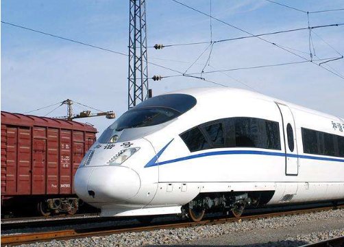 为什么有的高铁连接处是两个车头连在一起？