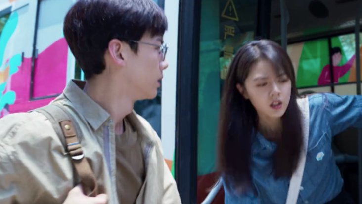 张警官视频爬玻璃在哪里看