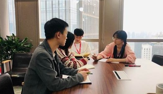江苏一在校生，2年骗走昔日老师400多万元，老师是如何落入骗局中的？