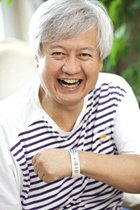 薛必群及其父亲