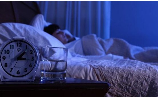 近六成青年入睡时间晚于23点，对此你怎么看？