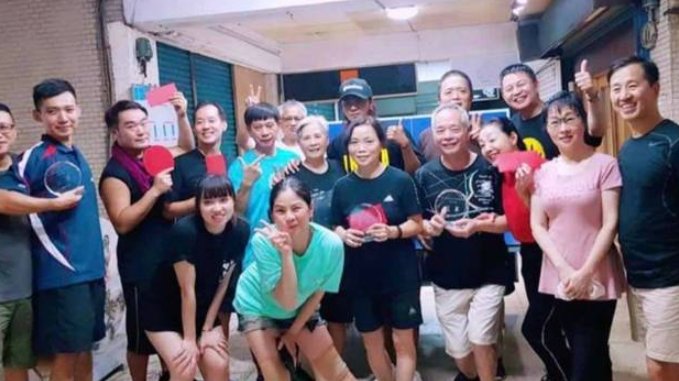 罗志祥是如何发文晒出为母亲办乒乓球赛的？