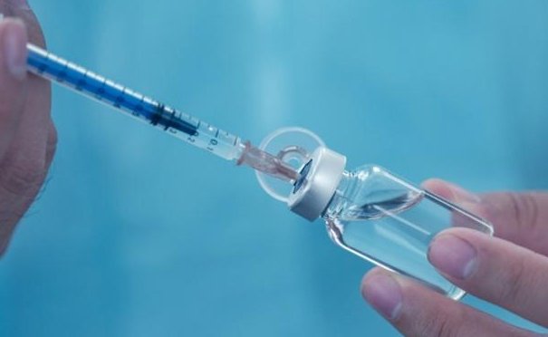 美国5800人接种疫苗后感染新冠，是疫苗出现问题了吗？