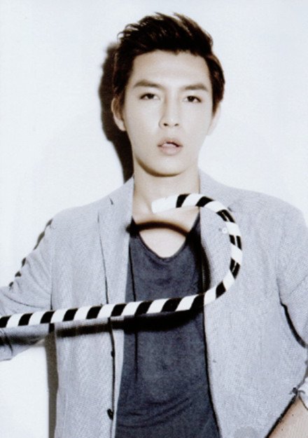 求炎亚纶高清写真照片