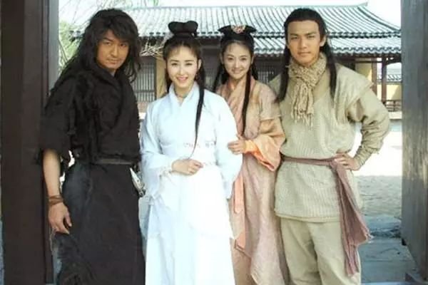 魔界之龙珠里伏天香被玷污了吗