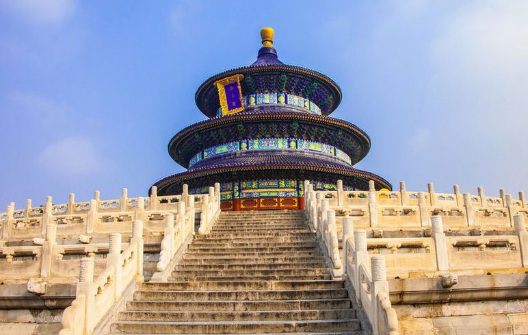 北京天坛底坐多少块砖？