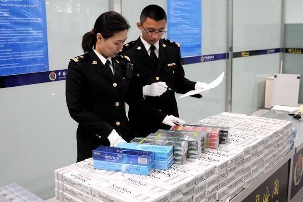 浦东机场免税店购买了东西能直接邮寄回国吗？急