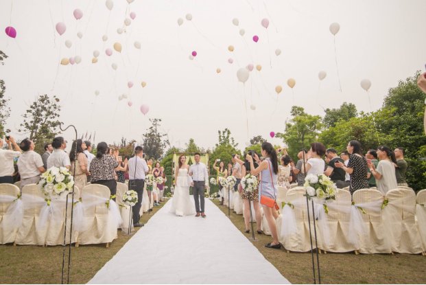 银婚、金婚、钻石婚、白金婚各是多少年啊