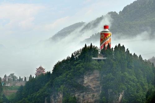 茅台集团员工一律不允许离开仁怀，这是强制性规定吗？