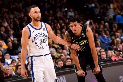 库里单节23分勇士轻取火箭，勇士有机会进季后赛吗？