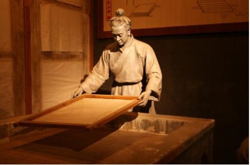 中国四大发明的创始人是谁？