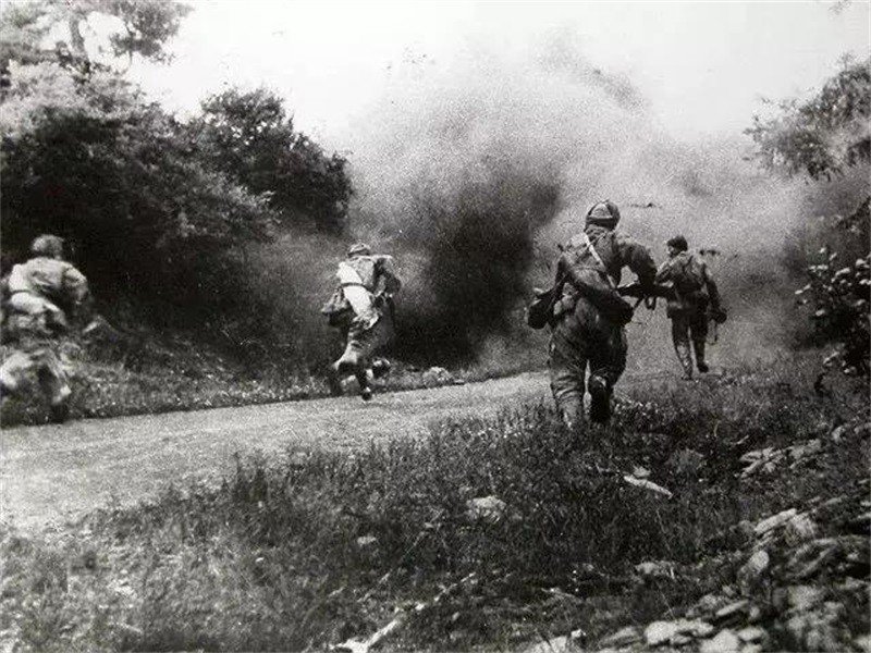 一个连队多少人？