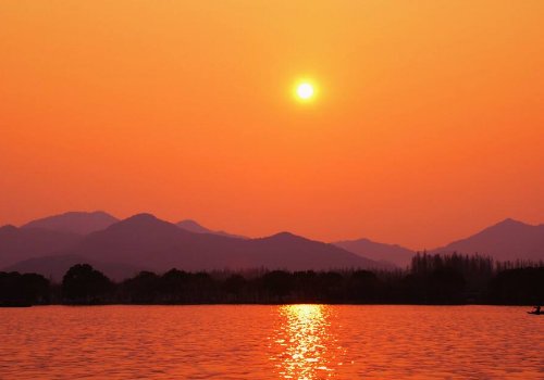 什么斜阳填上恰当的词语？