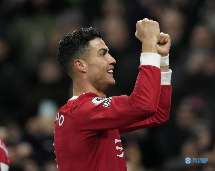 C罗打入职业生涯第800粒进球，你觉得他能够战胜梅西吗？