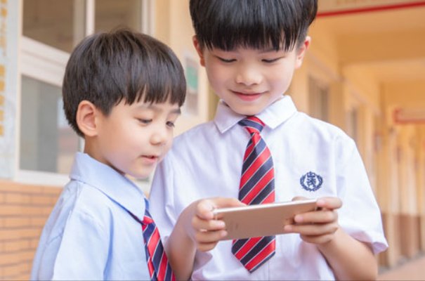 清华学霸打游戏吗