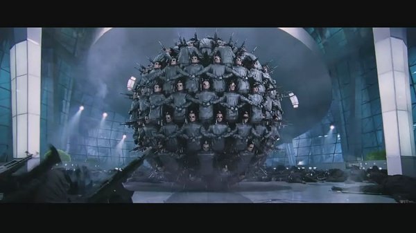 由很多人个机械人组成一个很大的东西可以随意变化的，那部电影叫什么名字