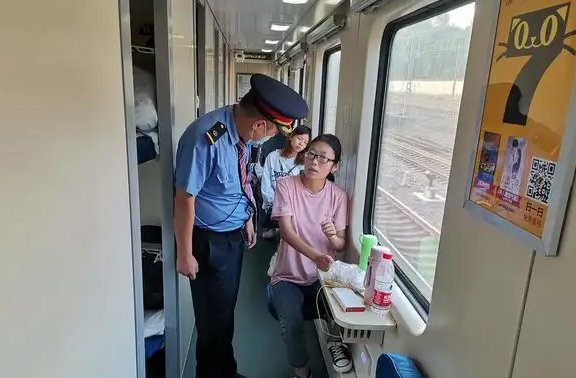 Z274次列车多人感染，涉及三省，多地紧急提醒，普通民众需注意什么？