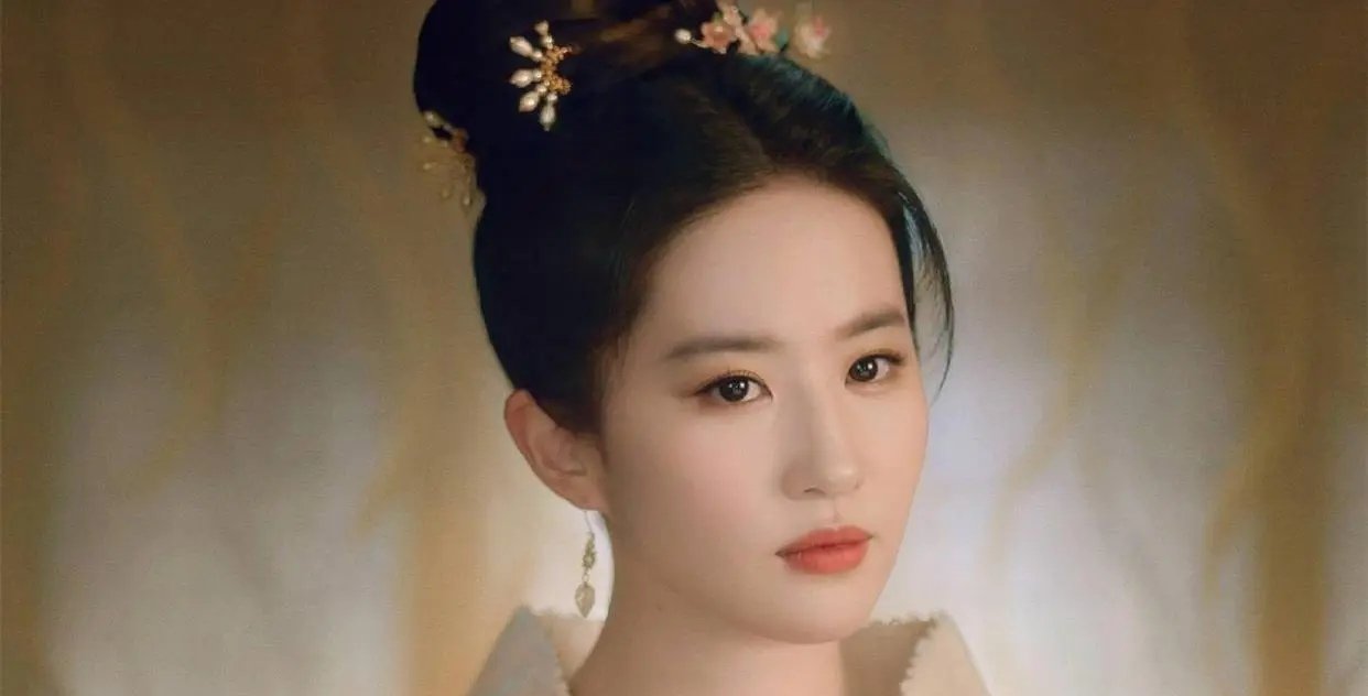 刘亦菲年龄造假争议发酵，北电官微沦陷，此事带来了哪些连锁反应？