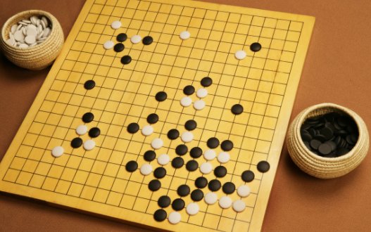 一子错满盘皆落索什么意思？