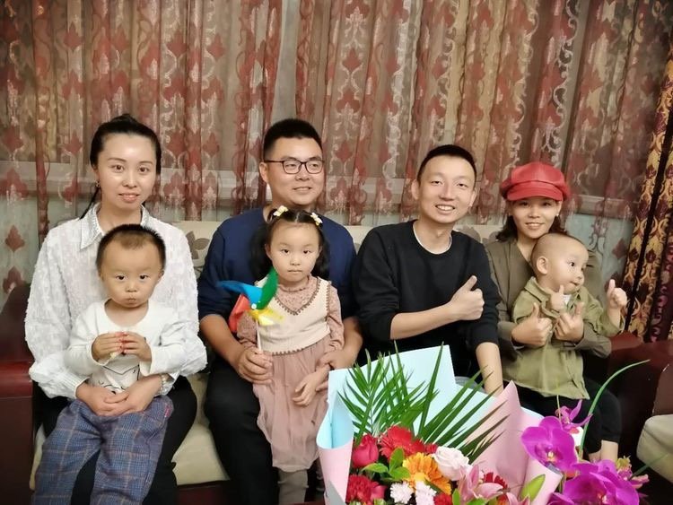 熊磊称姚策看新闻才知道自己非亲生，这对一个孩子来说是多大的打击？