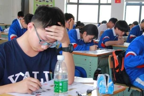 小学升初中考试几月几号