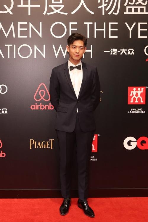 李现女友疑曝光 李现12厘米事件什么梗?